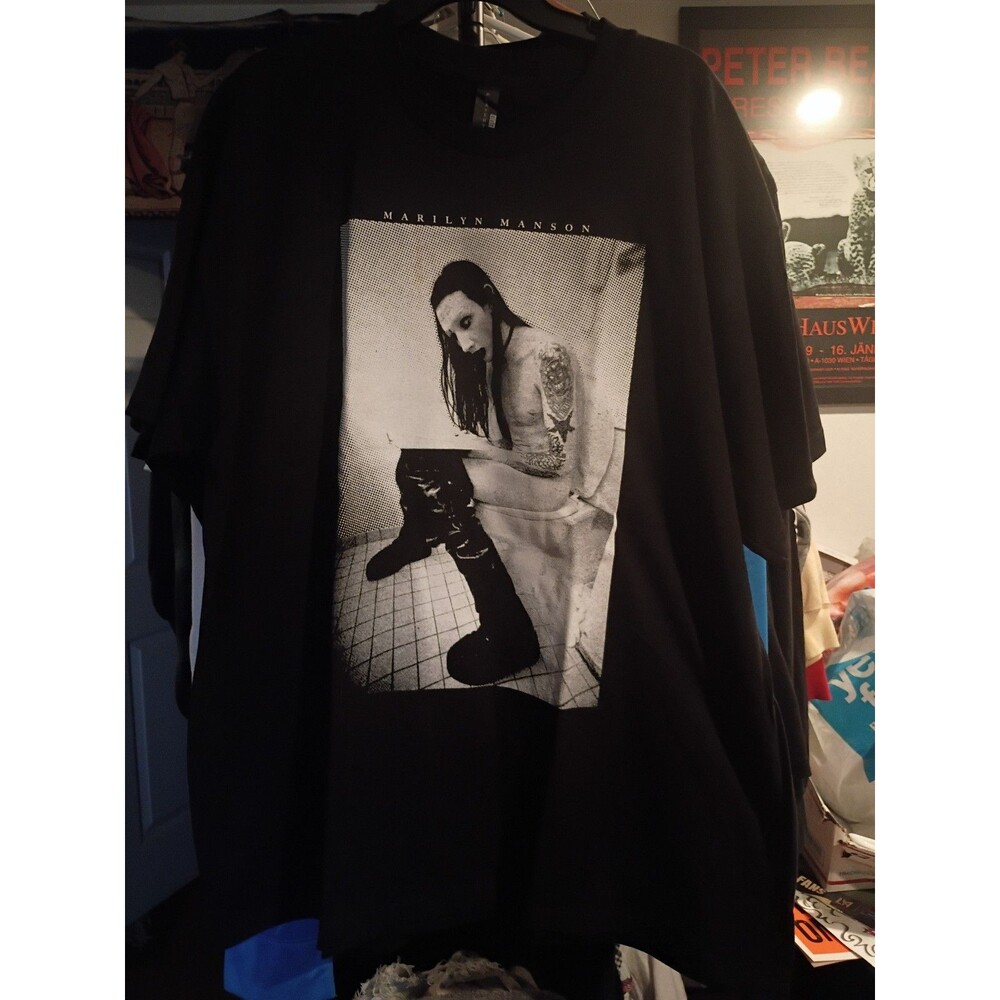 Rare black Marilyn Manson "Titan Of The Toilet"  image tee size small